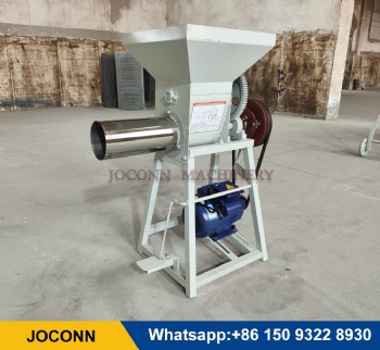 Small clutch pedal bagging machine